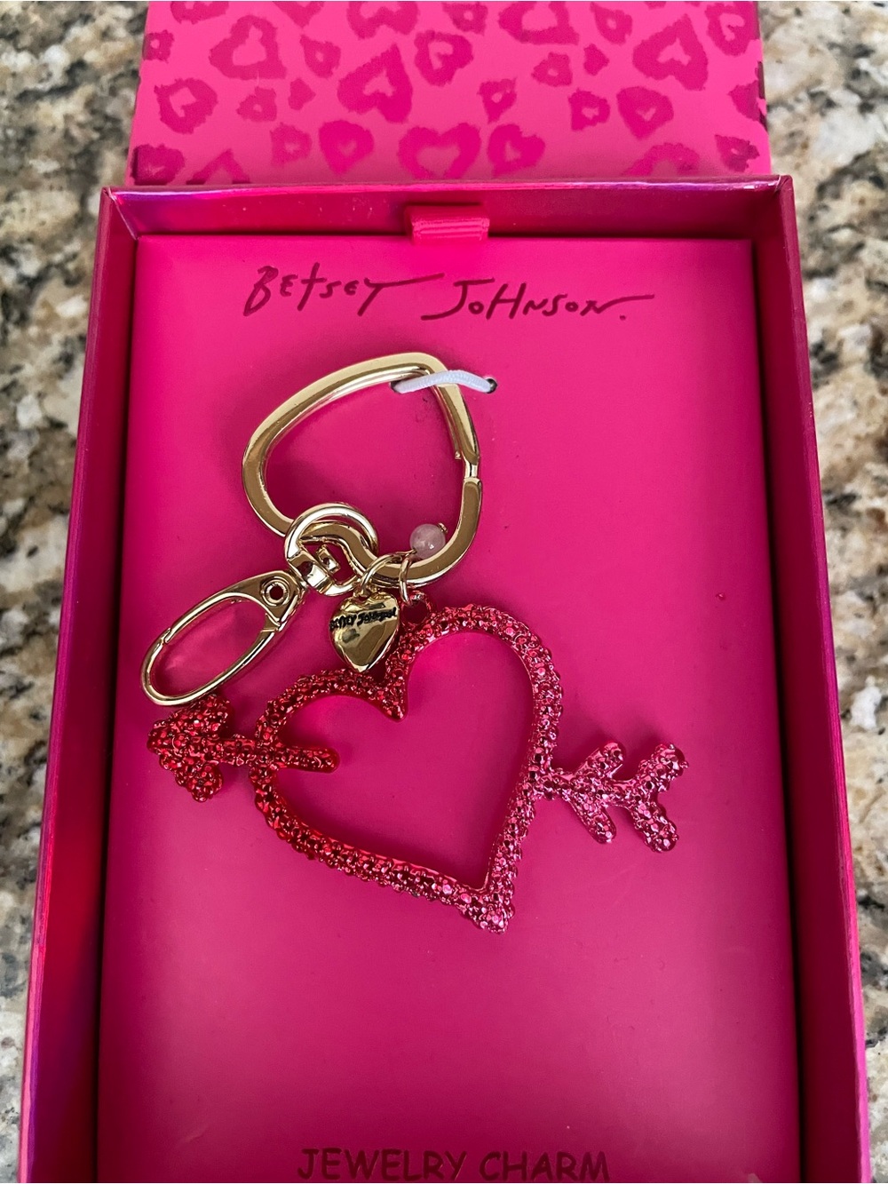 Betsey Johnson Hot Pink Glitter Heart Arrow Keychain/Bag Charm w/ 
Gold Hardware